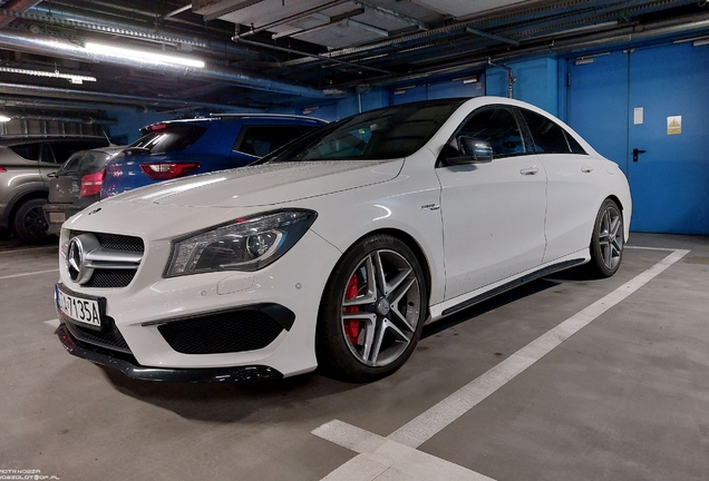 Mercedes-Benz CLA 45 AMG C117