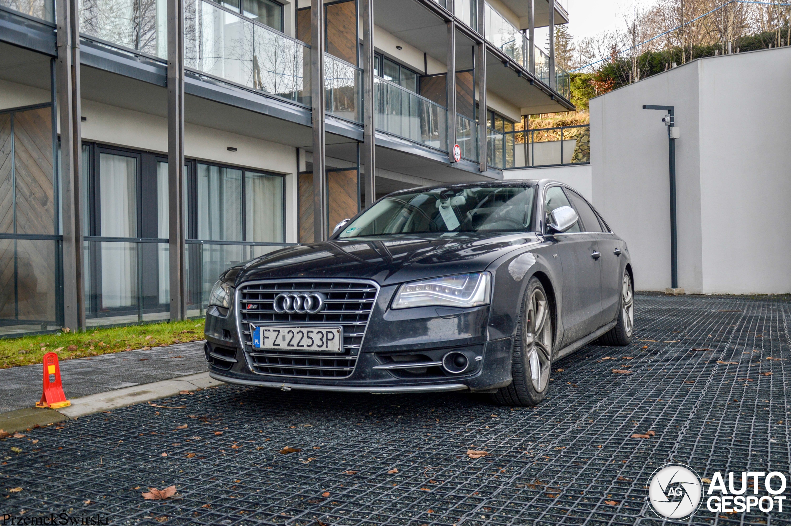 Audi S8 D4