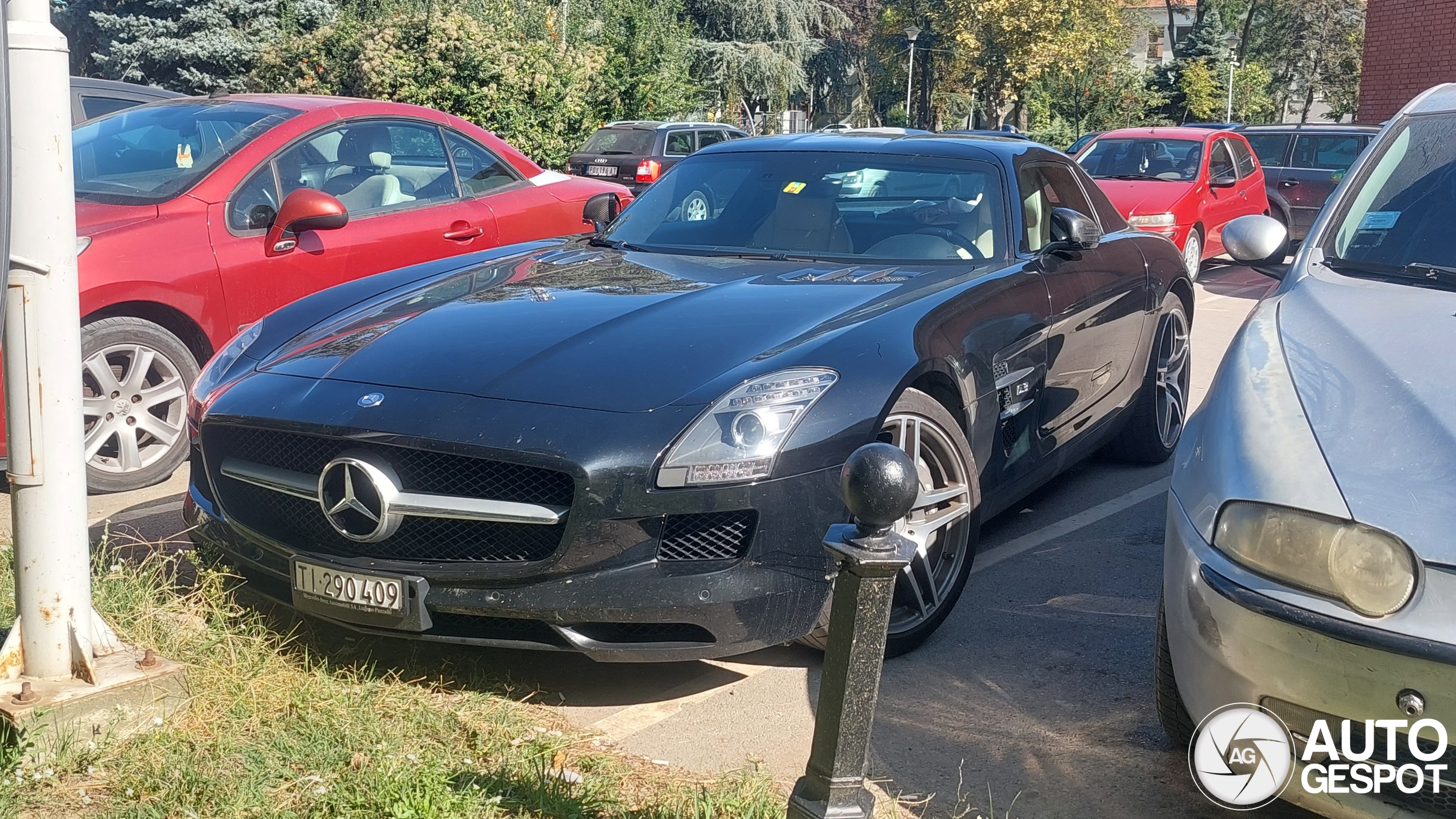 Mercedes-Benz SLS AMG