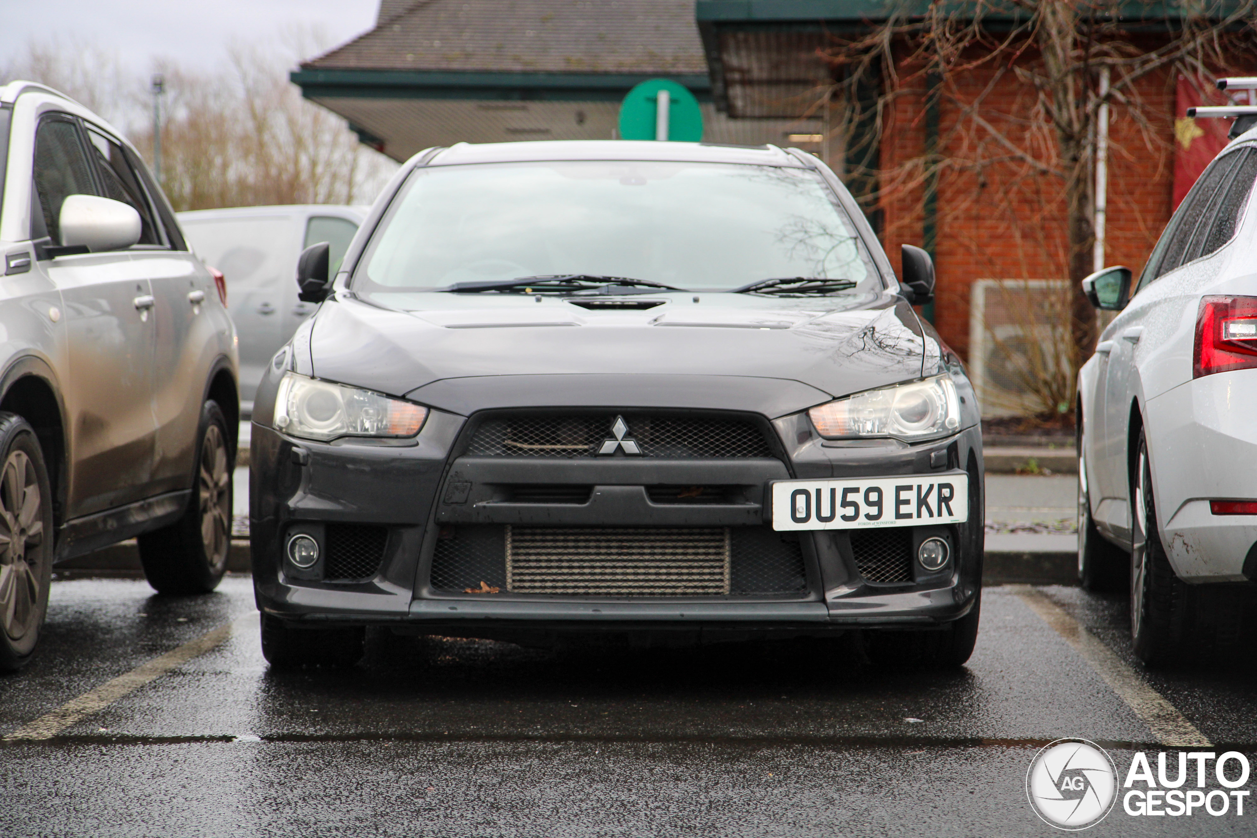 Mitsubishi Lancer Evolution X FQ-300 SST