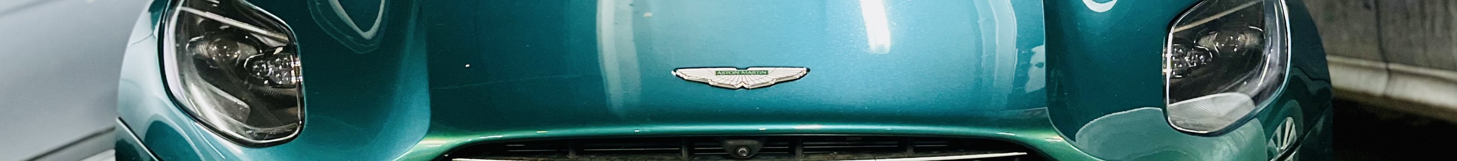 Aston Martin DB11