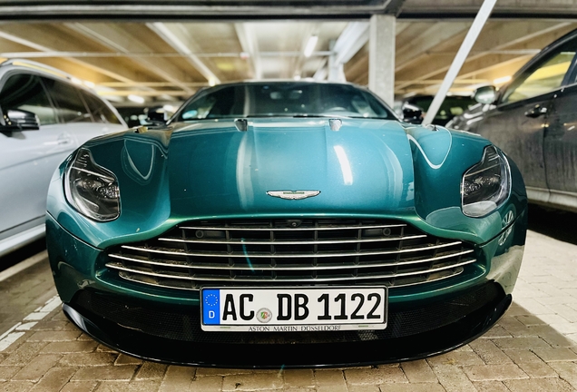 Aston Martin DB11