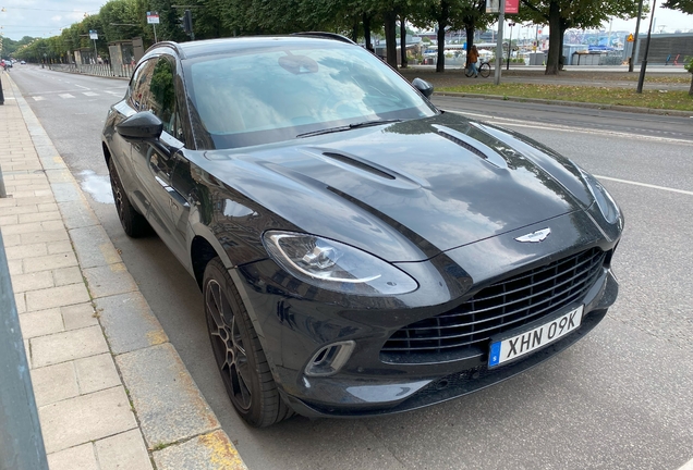 Aston Martin DBX