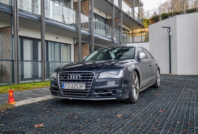 Audi S8 D4