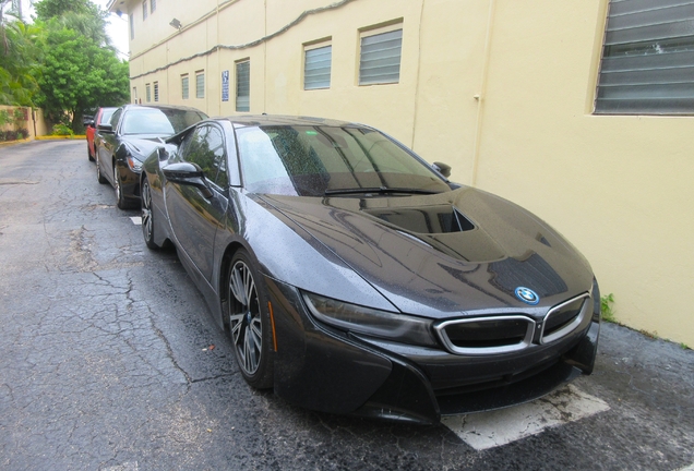 BMW i8