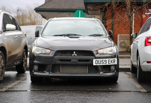 Mitsubishi Lancer Evolution X FQ-300 SST