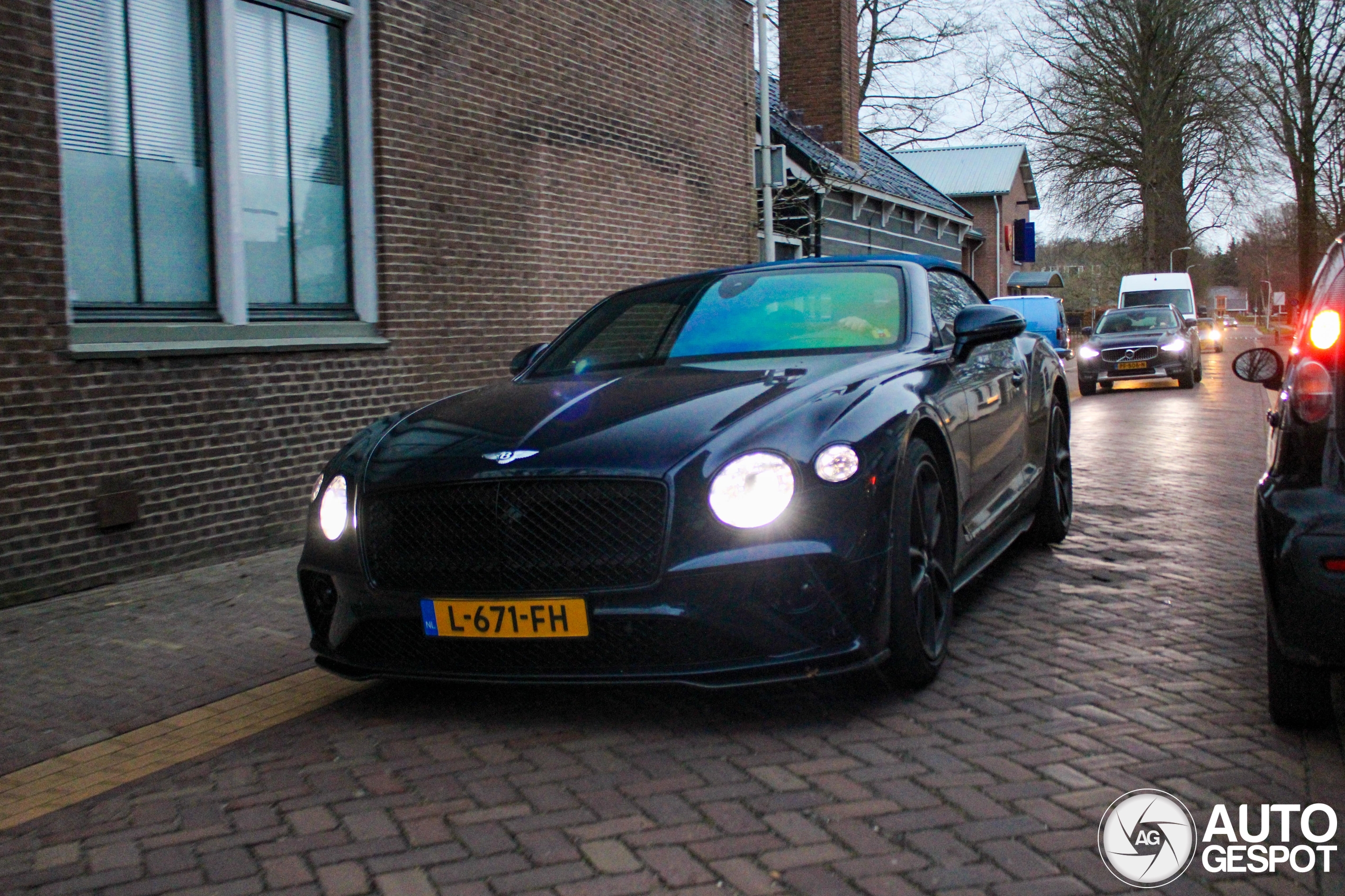 Bentley Continental GTC V8 2020