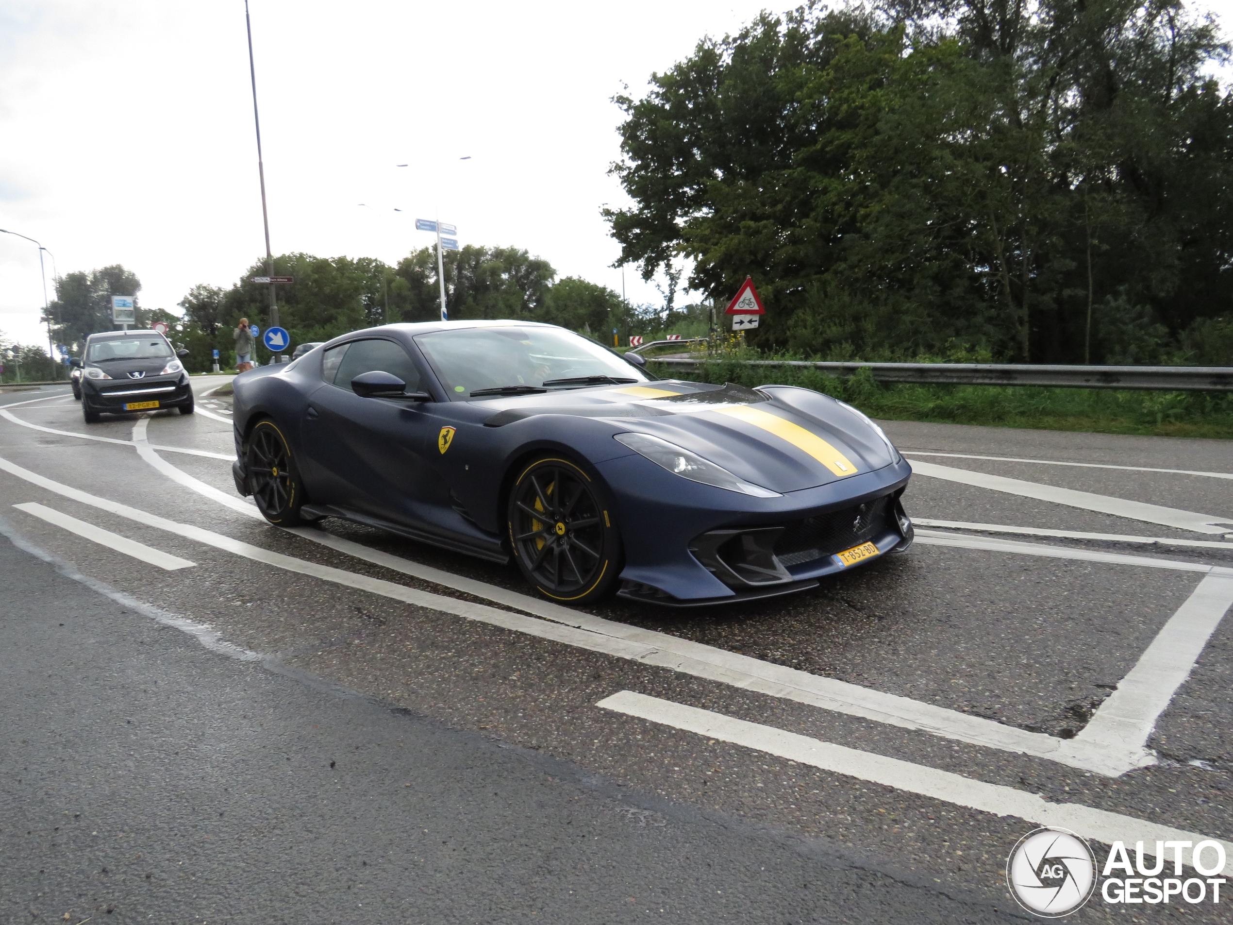 Ferrari 812 Competizione