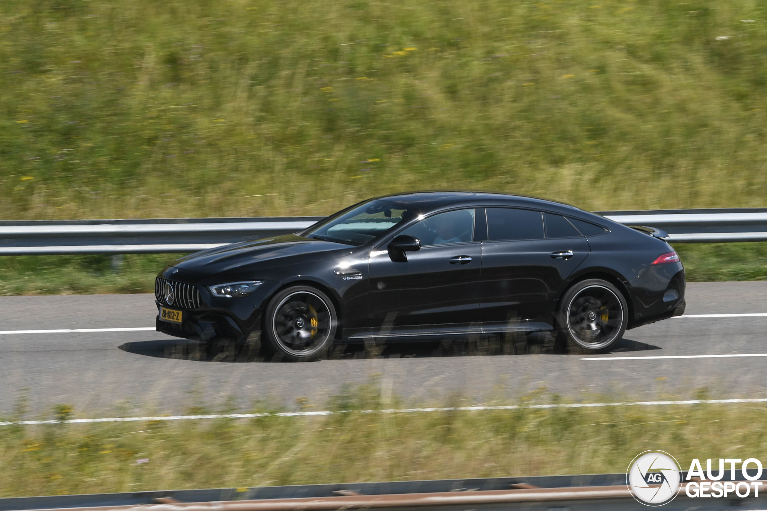 Mercedes-AMG GT 63 S X290