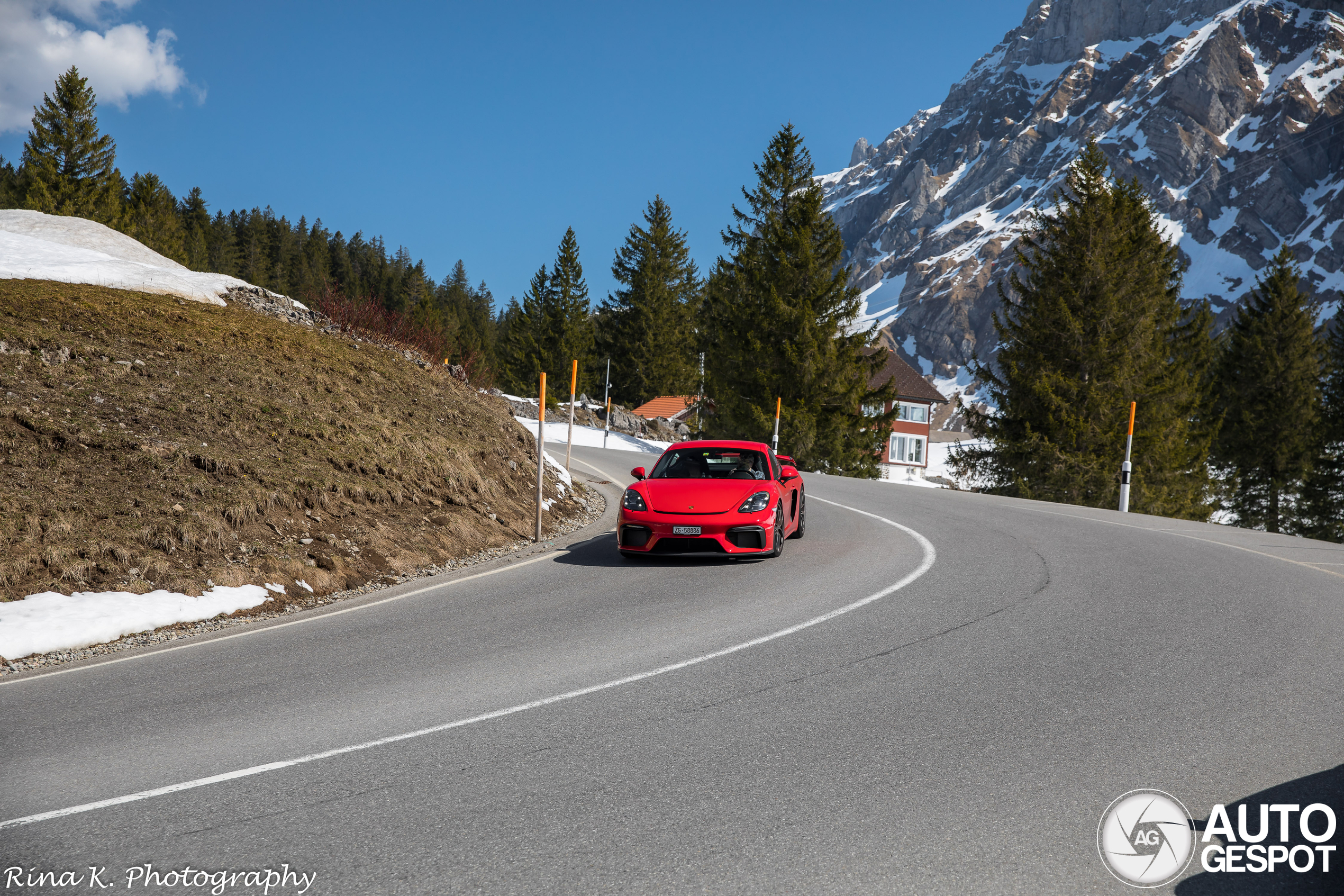 Porsche 718 Cayman GT4