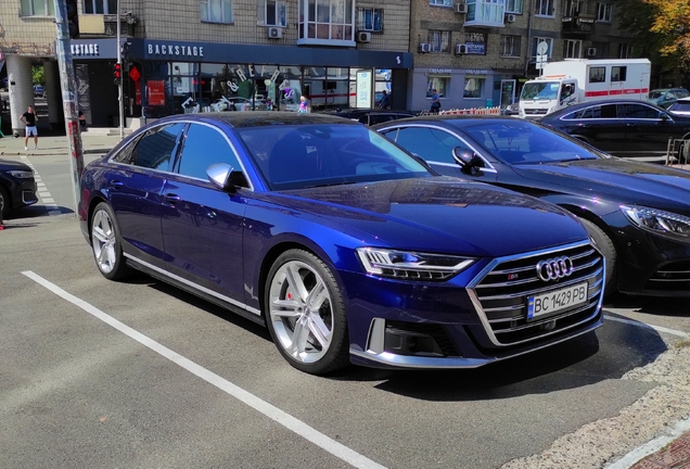 Audi S8 D5