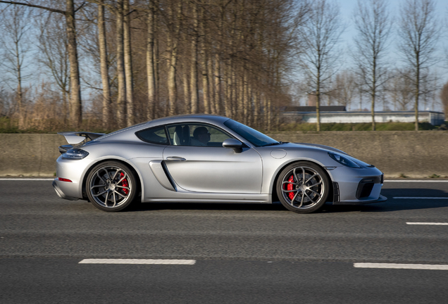 Porsche 718 Cayman GT4