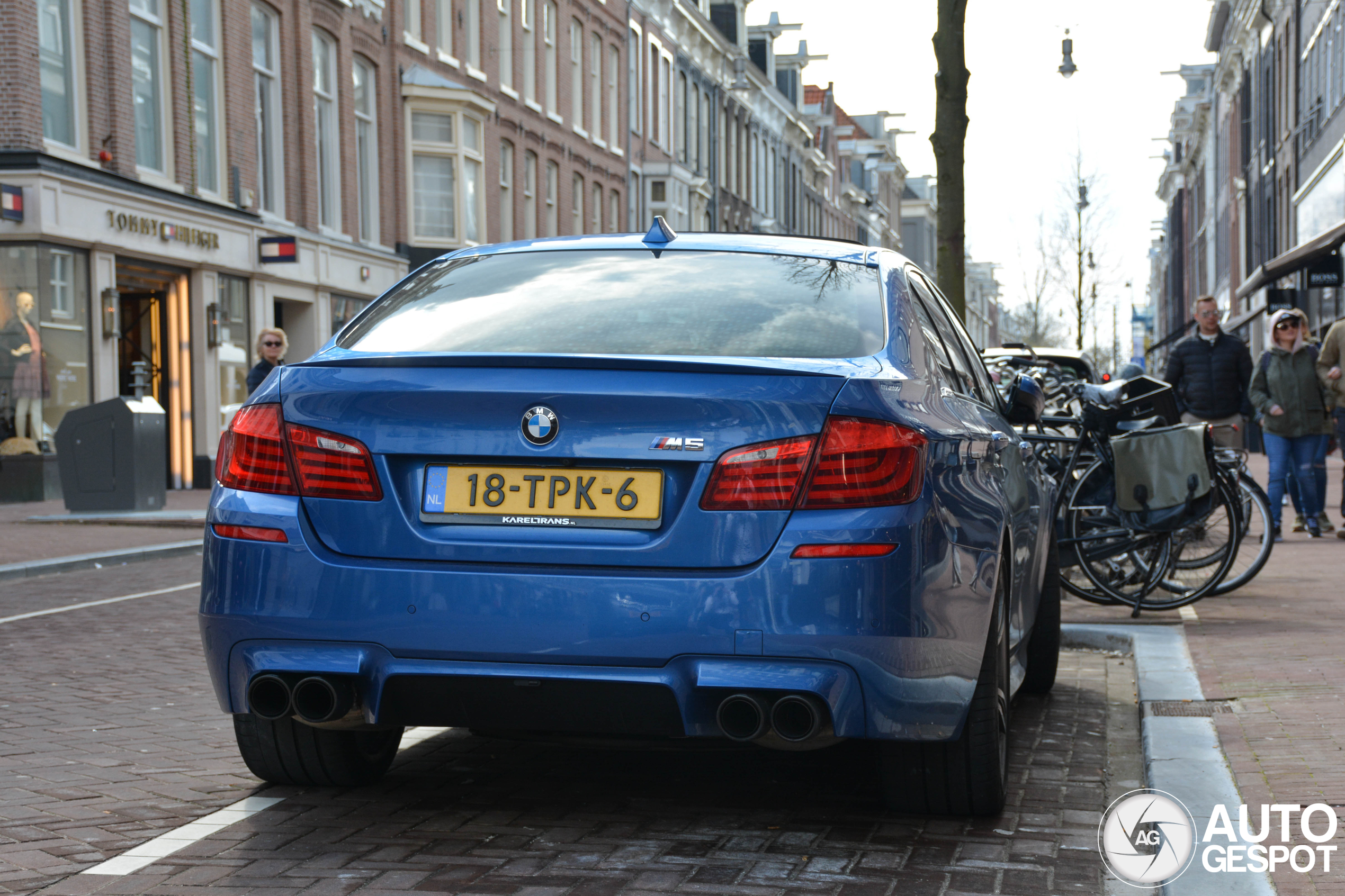 BMW M5 F10 2011