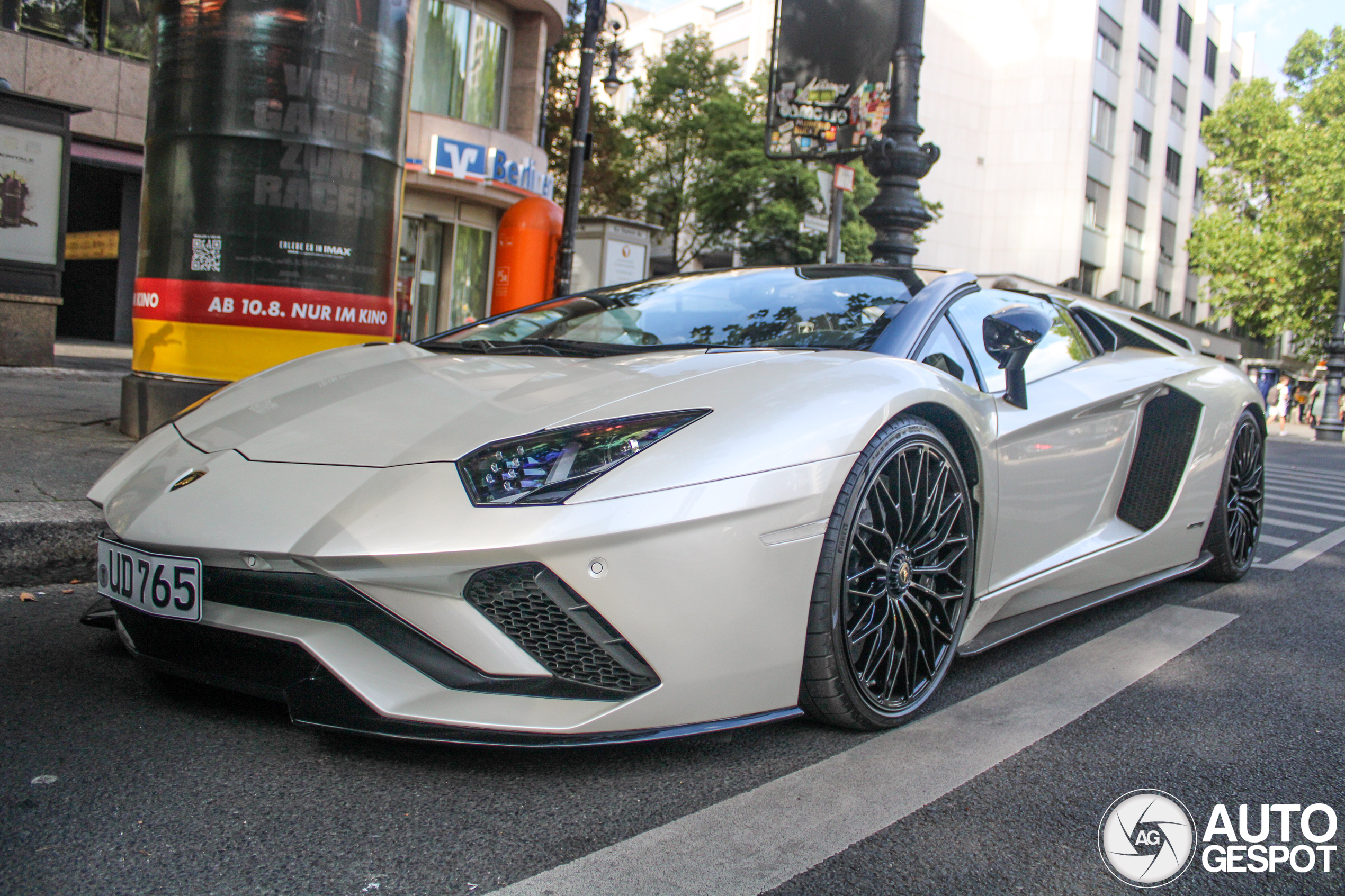 Lamborghini Aventador S LP740-4 Roadster