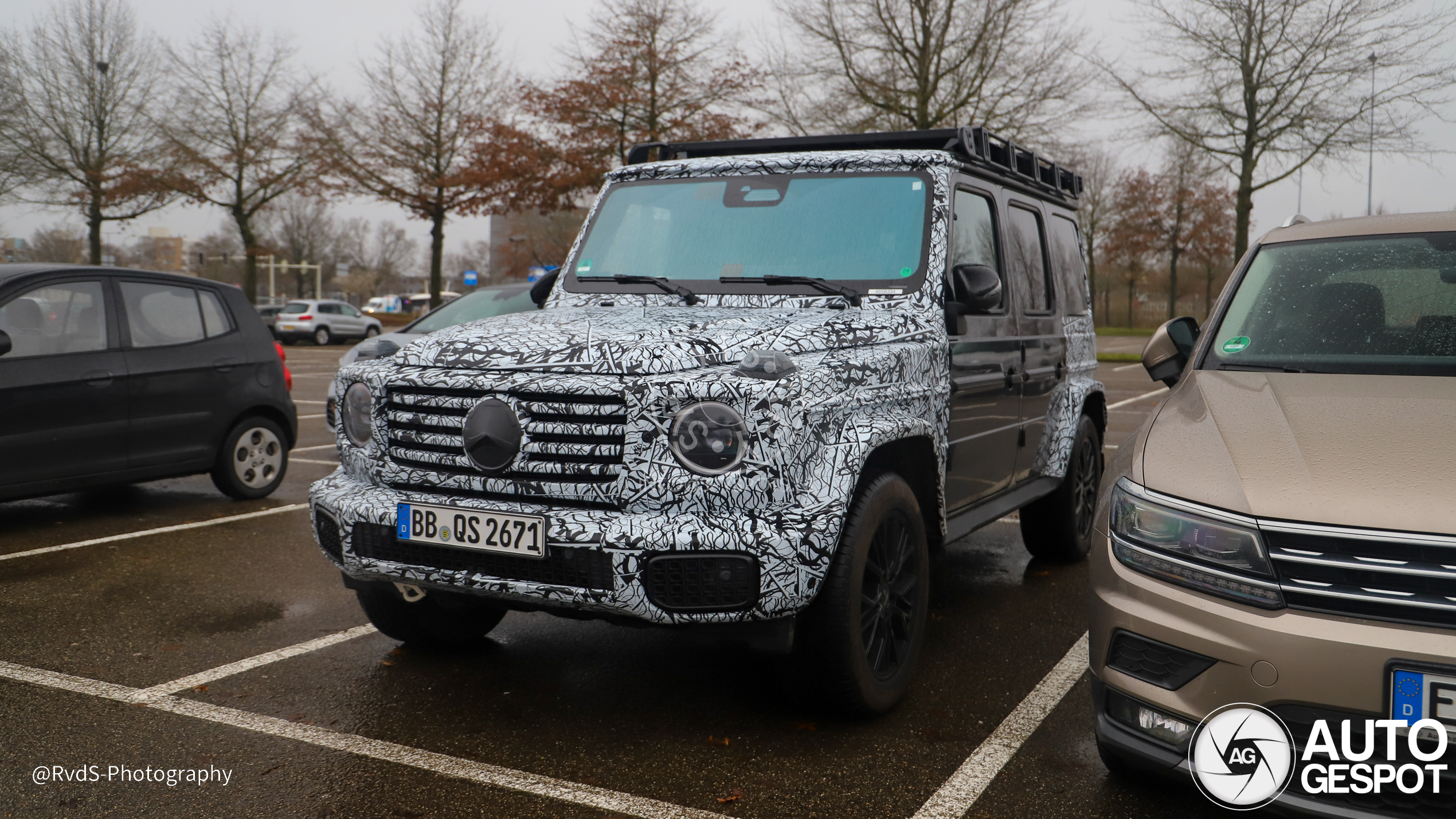 Gefacelifte Mercedes G-Klasse gaat de wildernis in