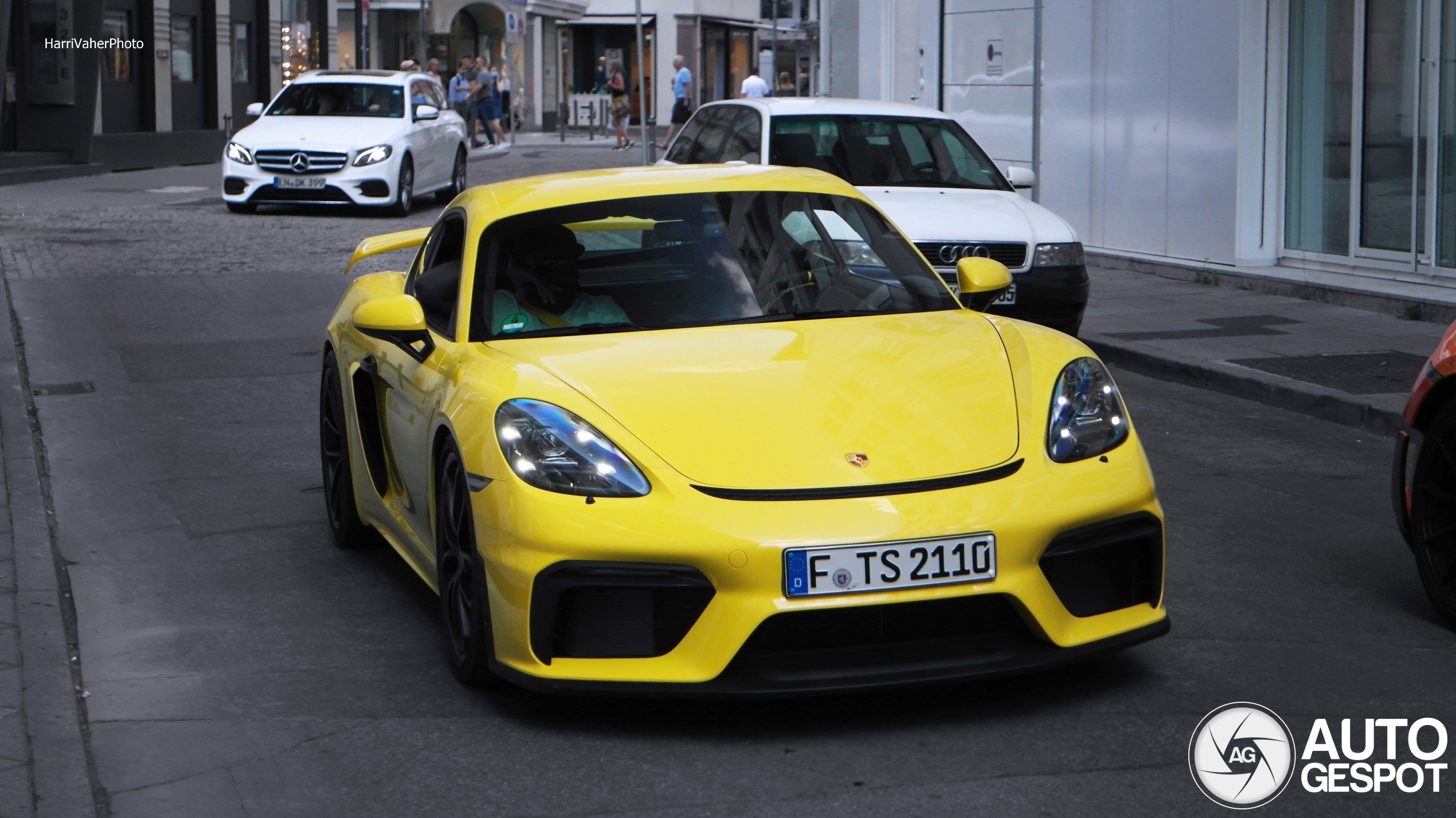 Porsche 718 Cayman GT4