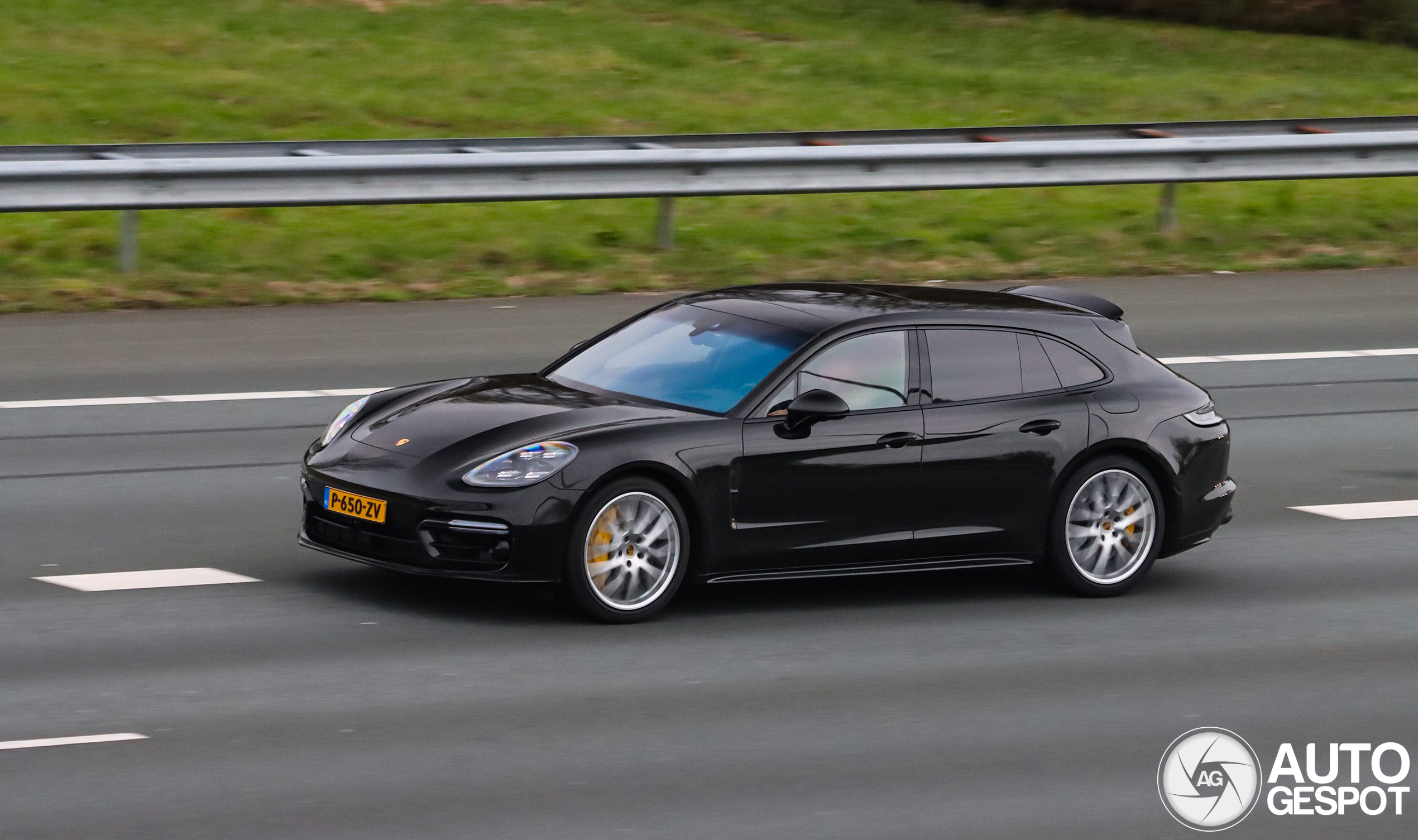 Porsche 971 Panamera Turbo S E-Hybrid Sport Turismo MkII