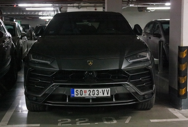 Lamborghini Urus