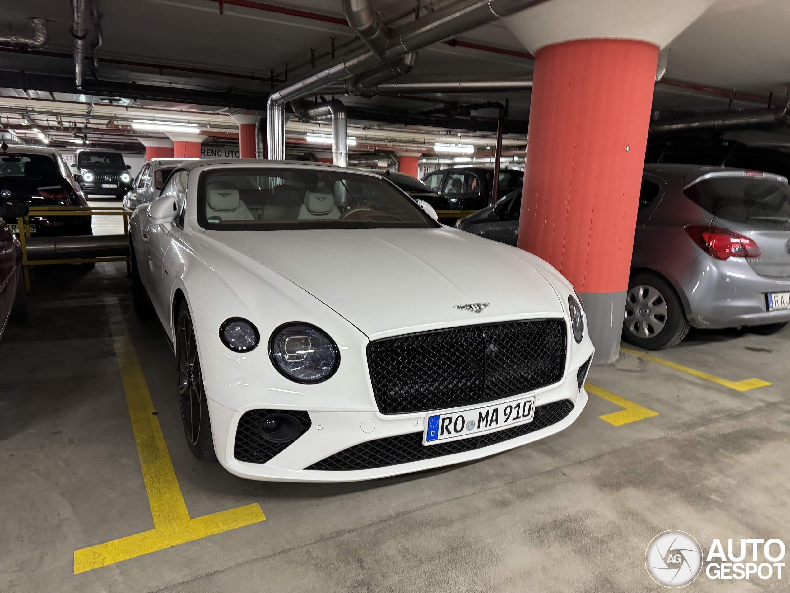 Bentley Continental GTC V8 Azure