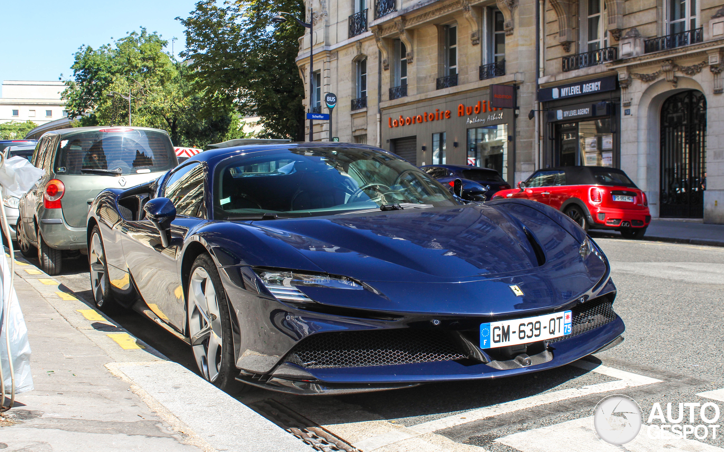 Ferrari SF90 Spider