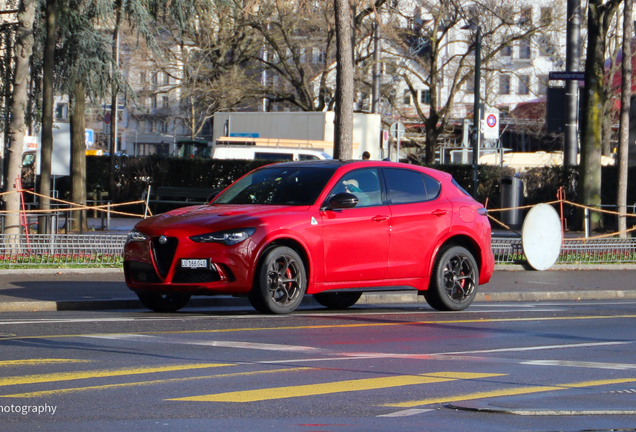 Alfa Romeo Stelvio Quadrifoglio 2023