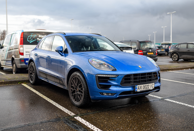 Porsche 95B Macan GTS