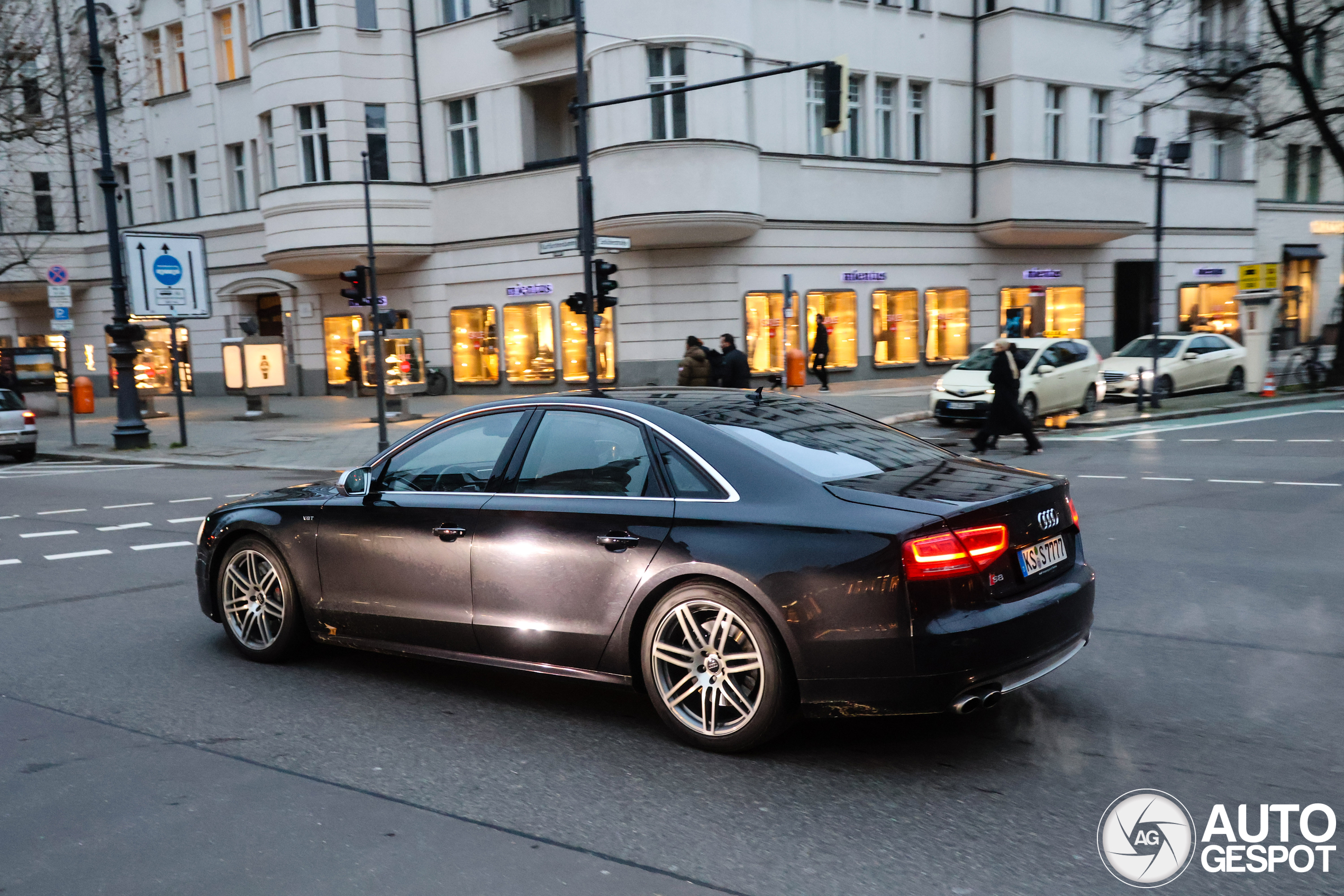 Audi S8 D4