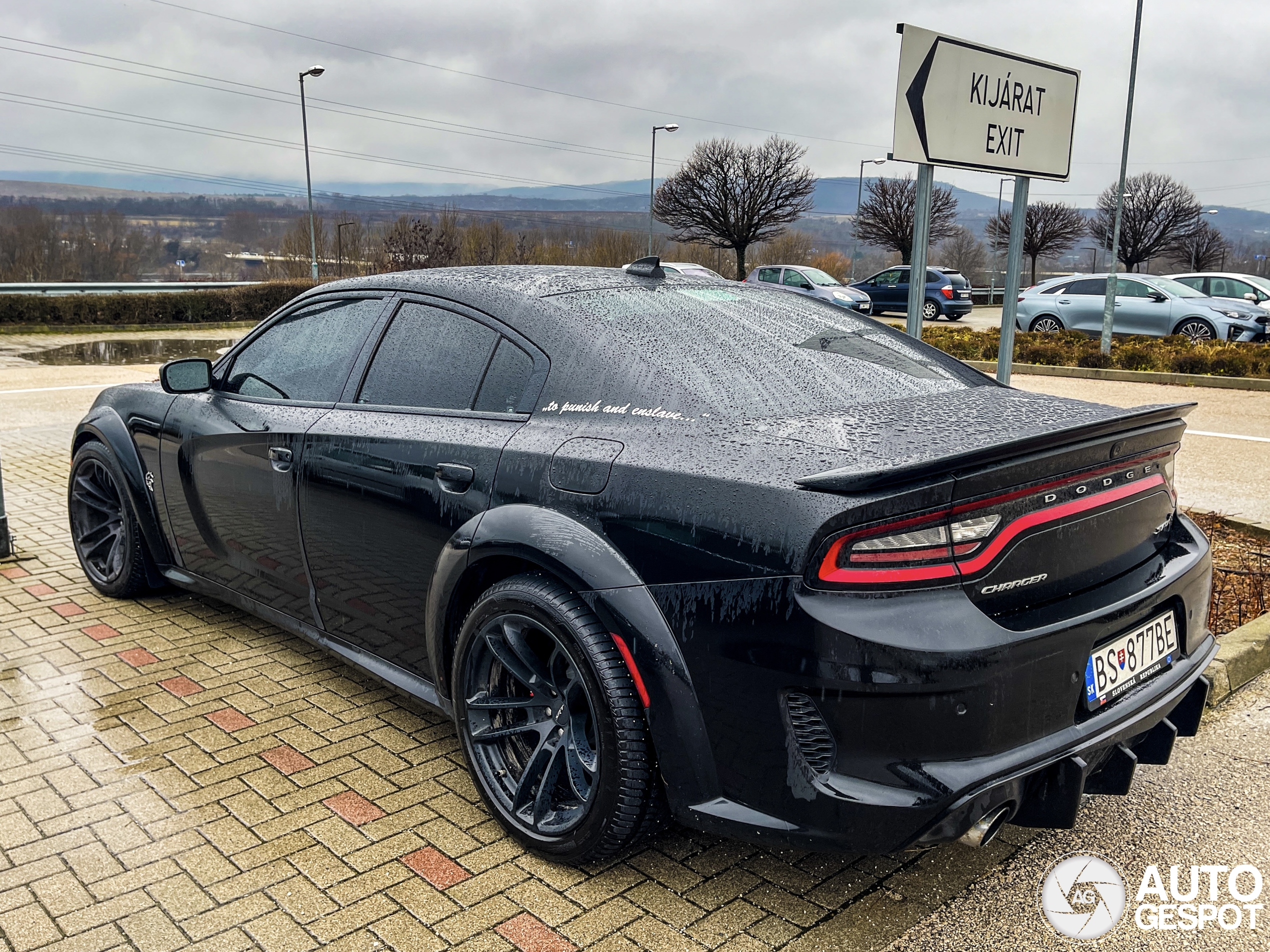 Dodge Charger SRT Hellcat Widebody