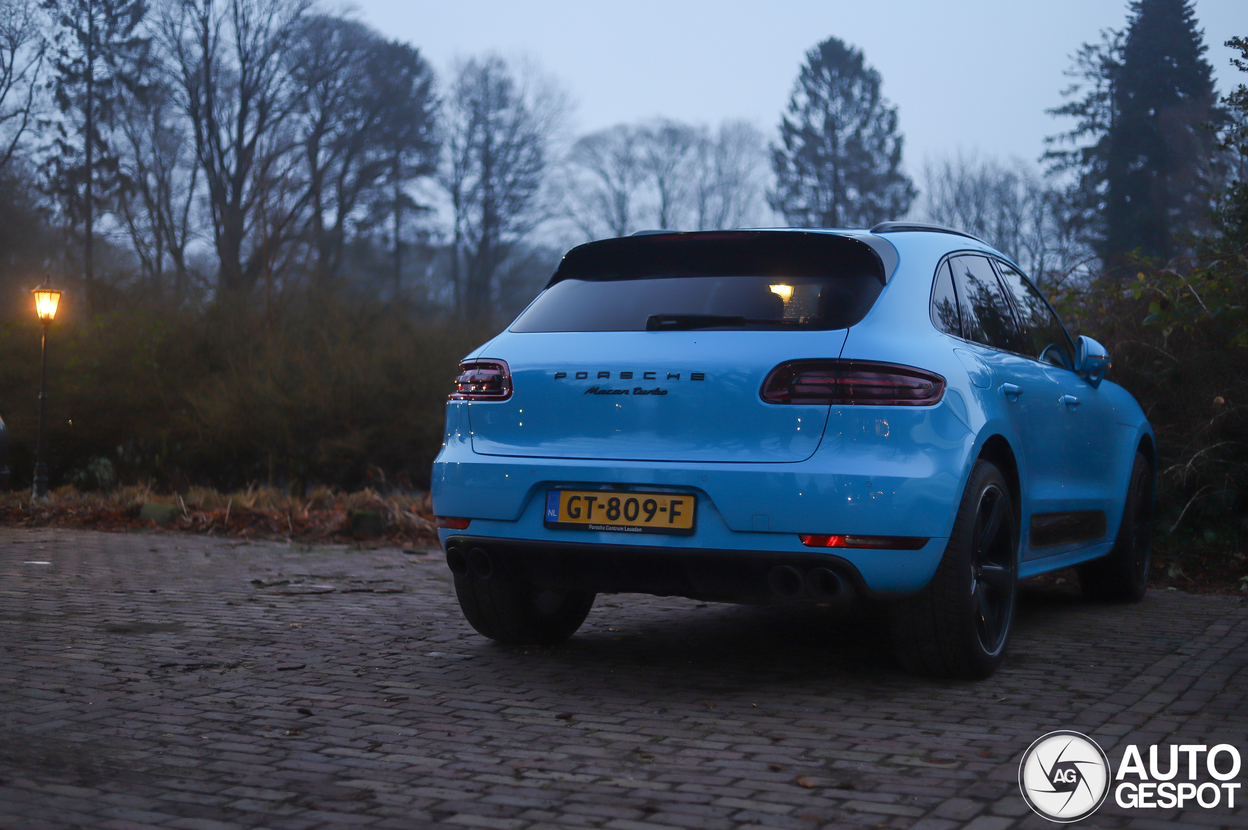 Porsche 95B Macan Turbo