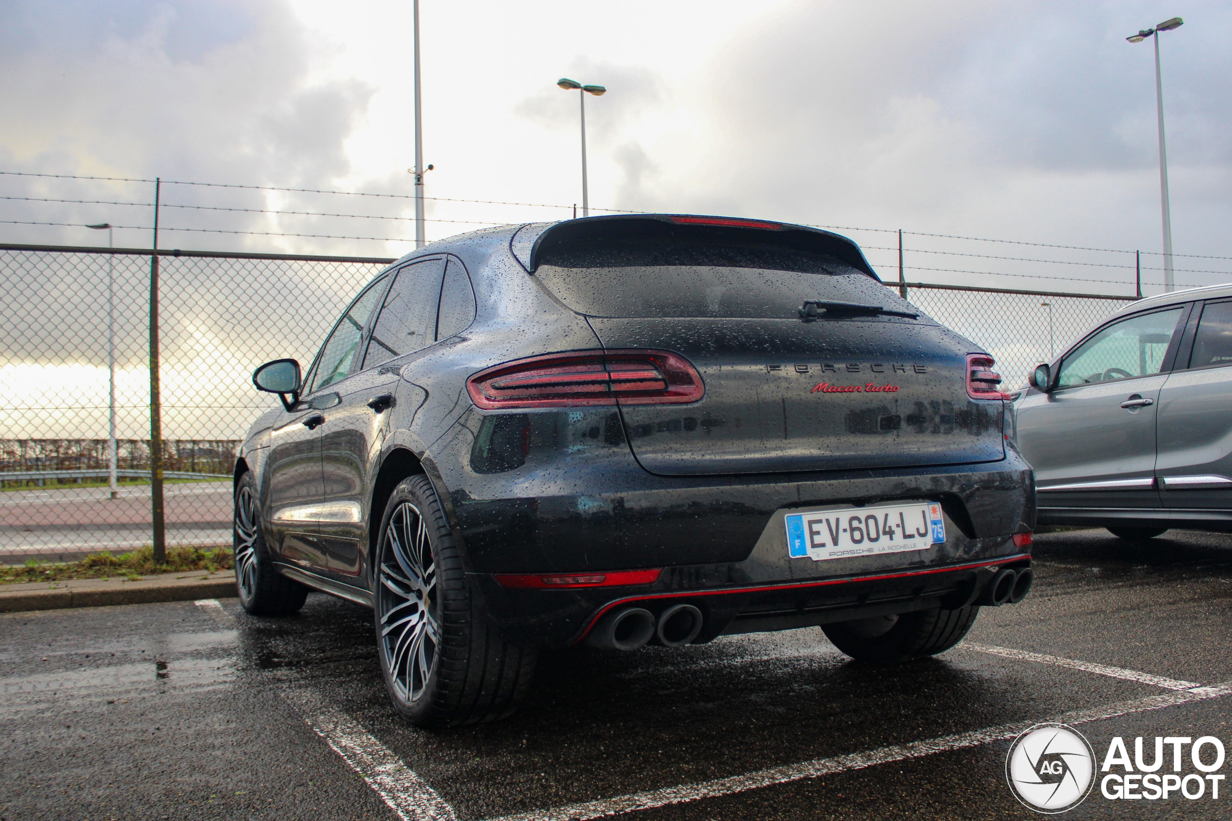 Porsche 95B Macan Turbo Exclusive Performance Edition