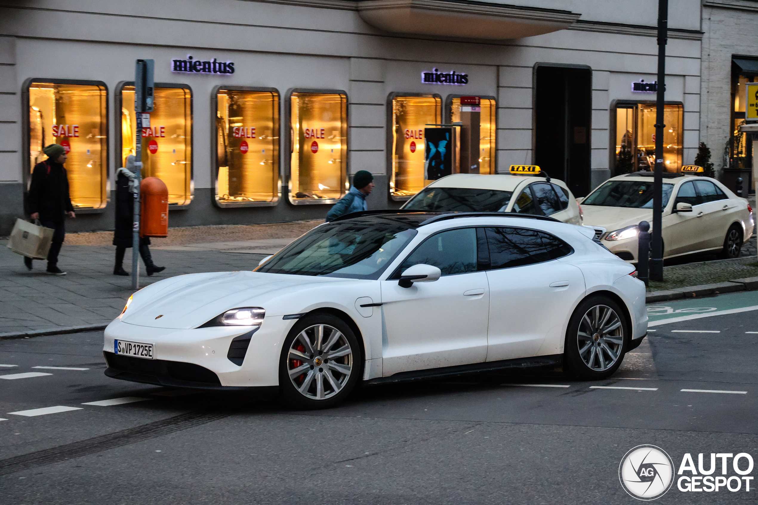 Porsche Taycan GTS Sport Turismo