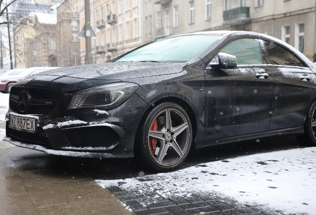 Mercedes-Benz CLA 45 AMG C117