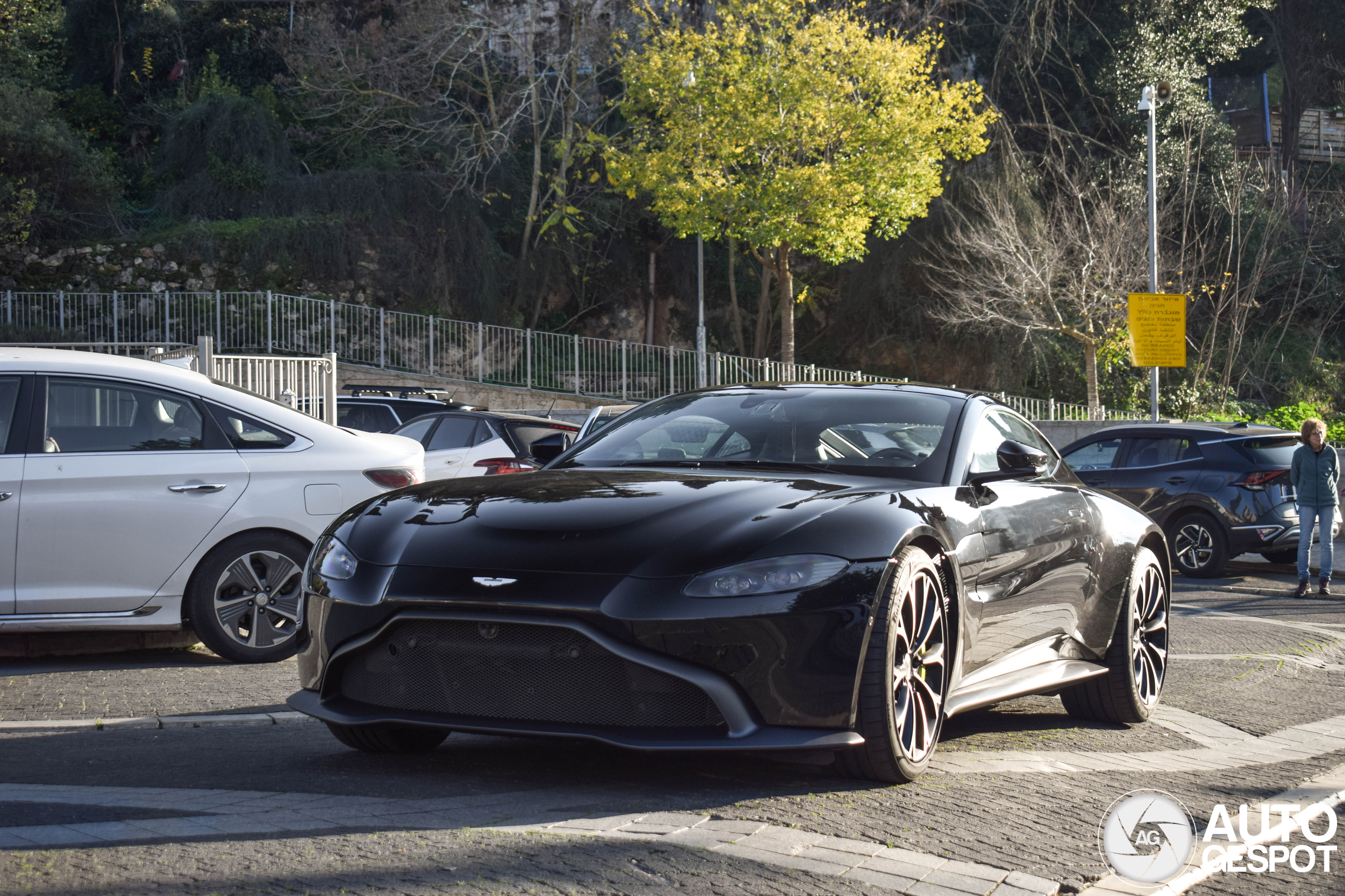 Aston Martin V8 Vantage 2018