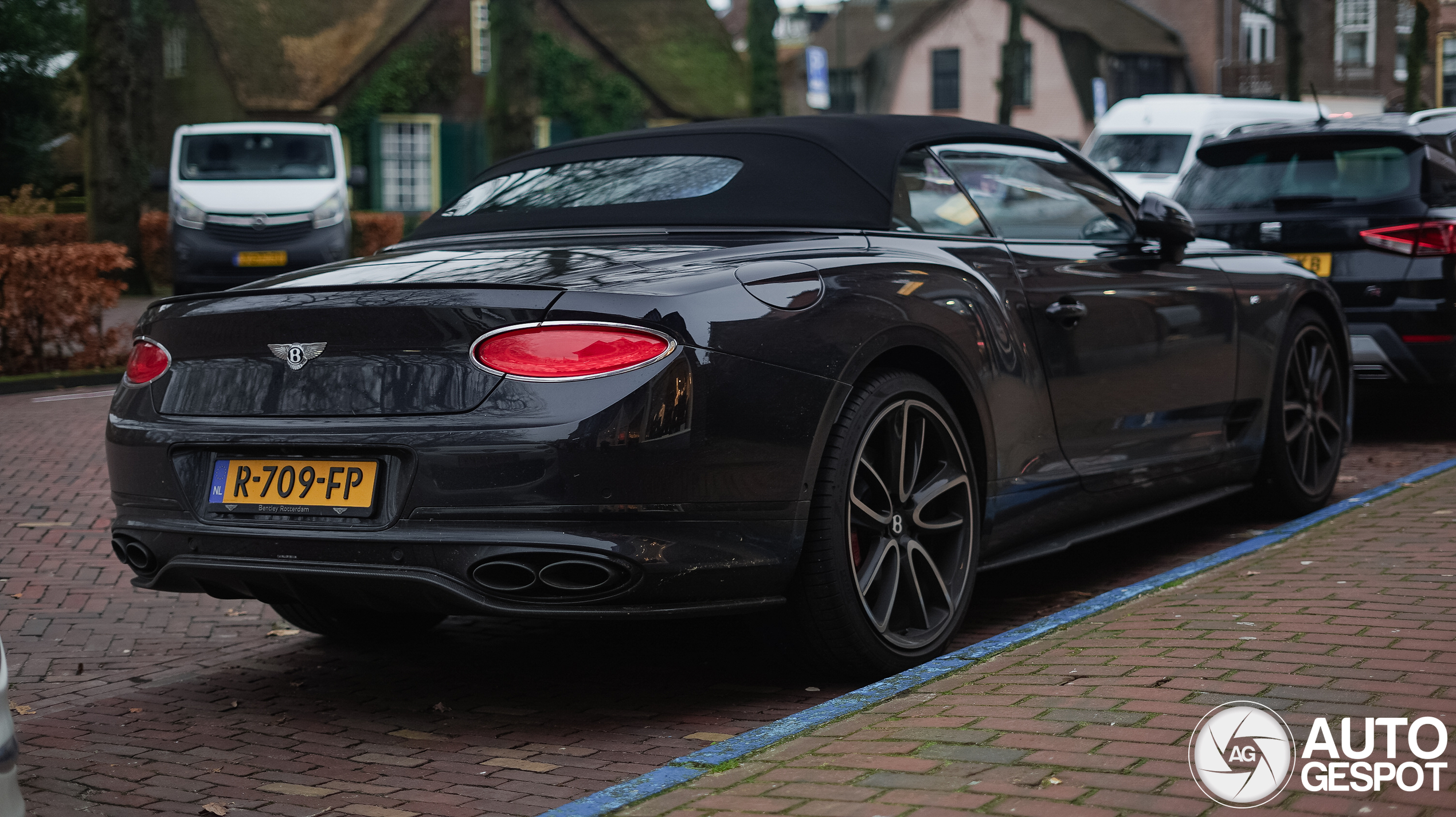 Bentley Continental GTC V8 2020