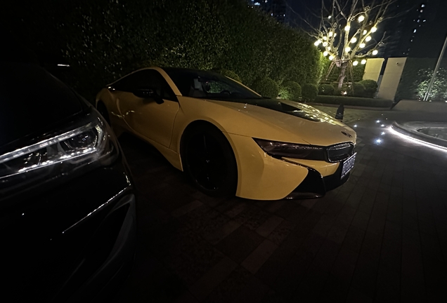 BMW i8