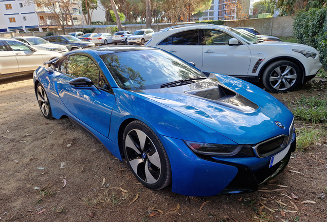 BMW i8