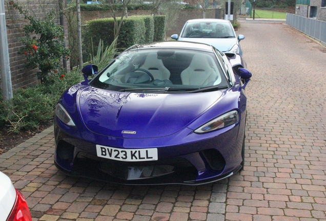 McLaren GT