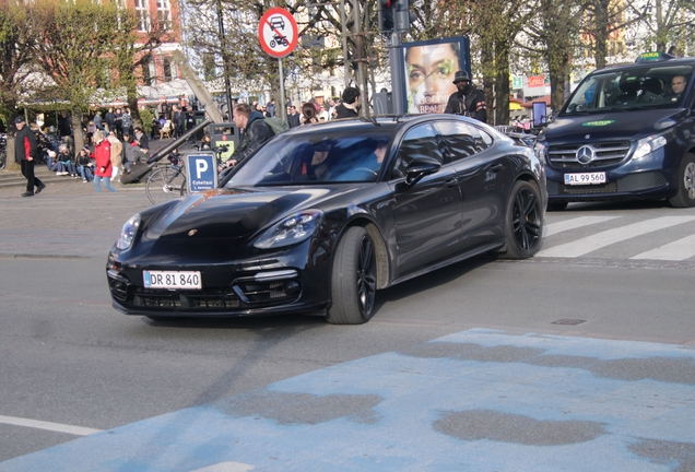 Porsche 971 Panamera Turbo