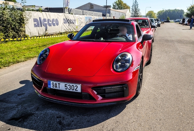 Porsche 992 Carrera GTS