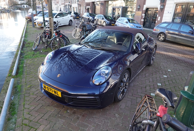 Porsche 992 Carrera 4S Cabriolet