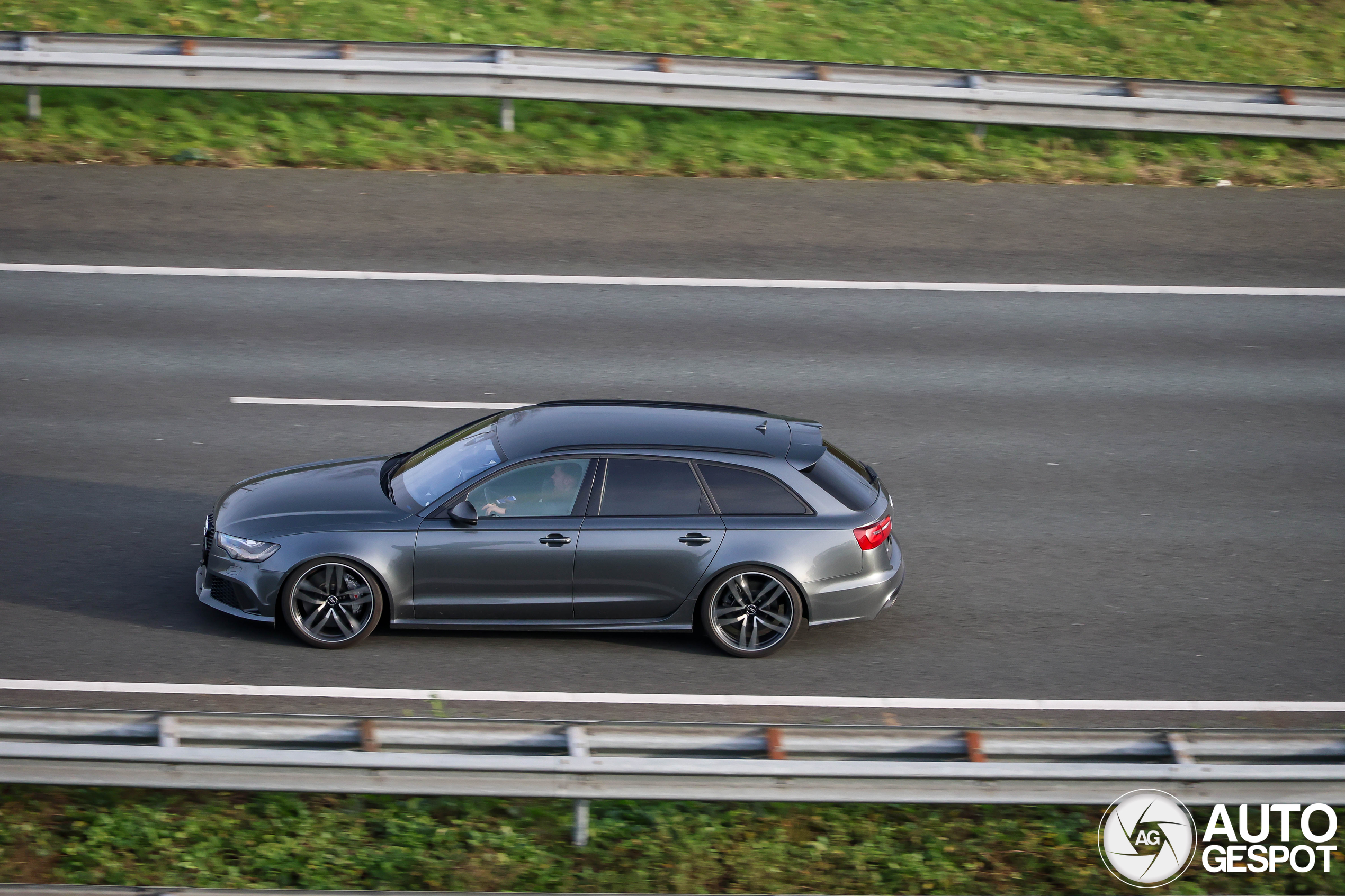 Audi RS6 Avant C7