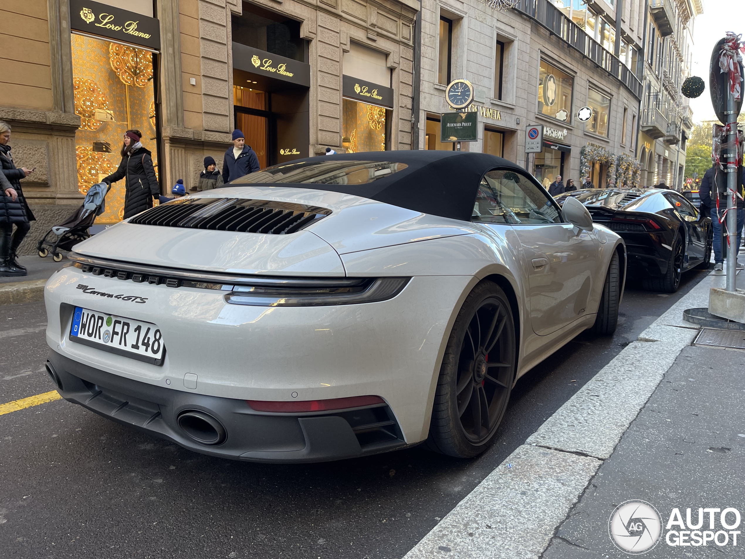 Porsche 992 Carrera 4 GTS Cabriolet