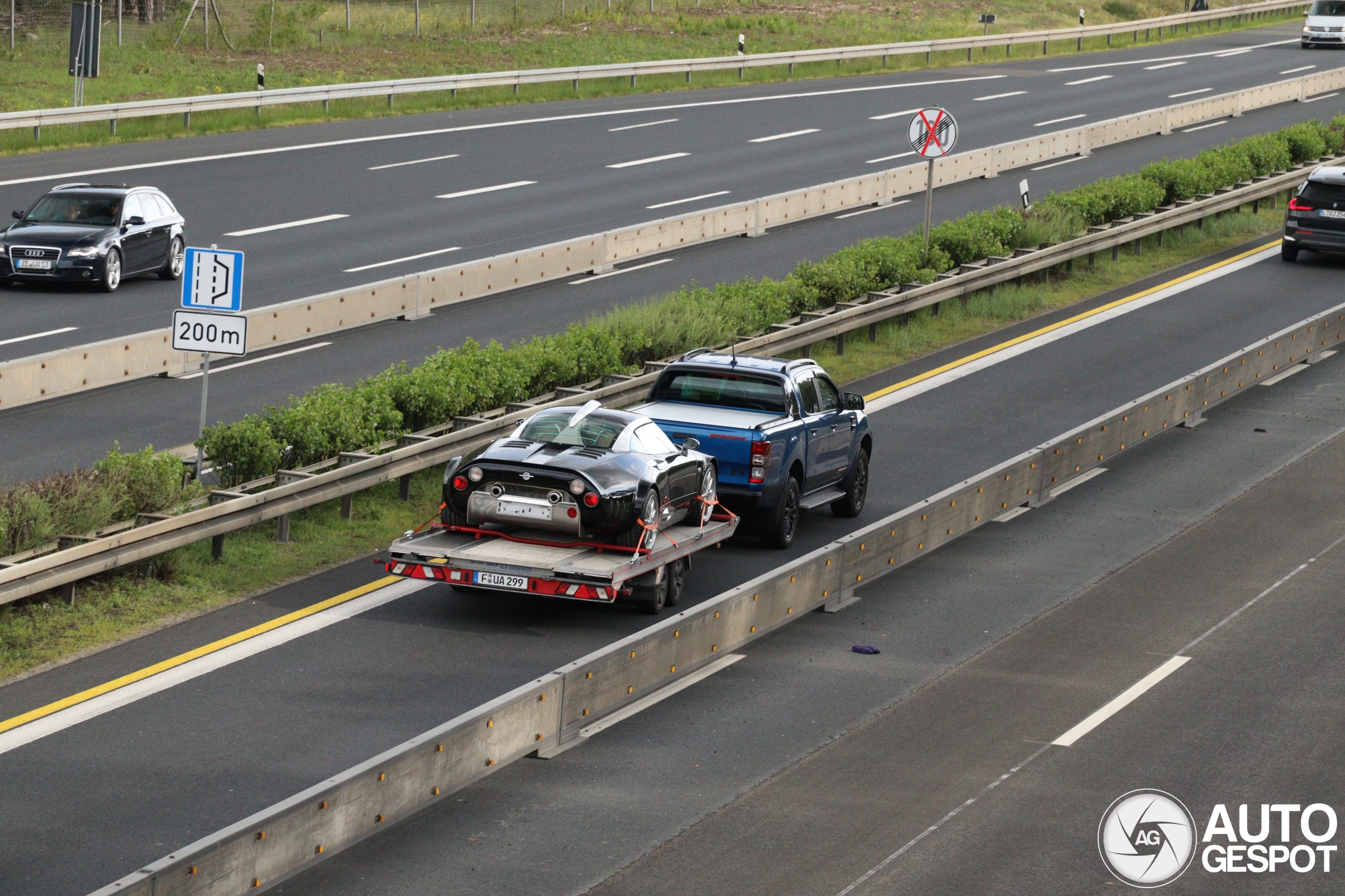 Spyker C8 Double 12S is primeur op de Duitse Autobahn