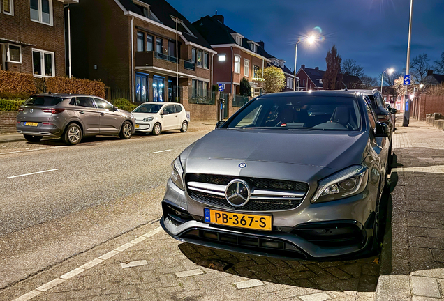 Mercedes-AMG A 45 W176 2015