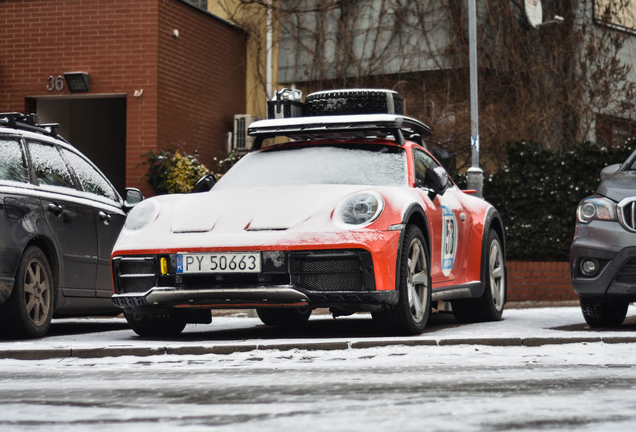 Porsche 992 Dakar