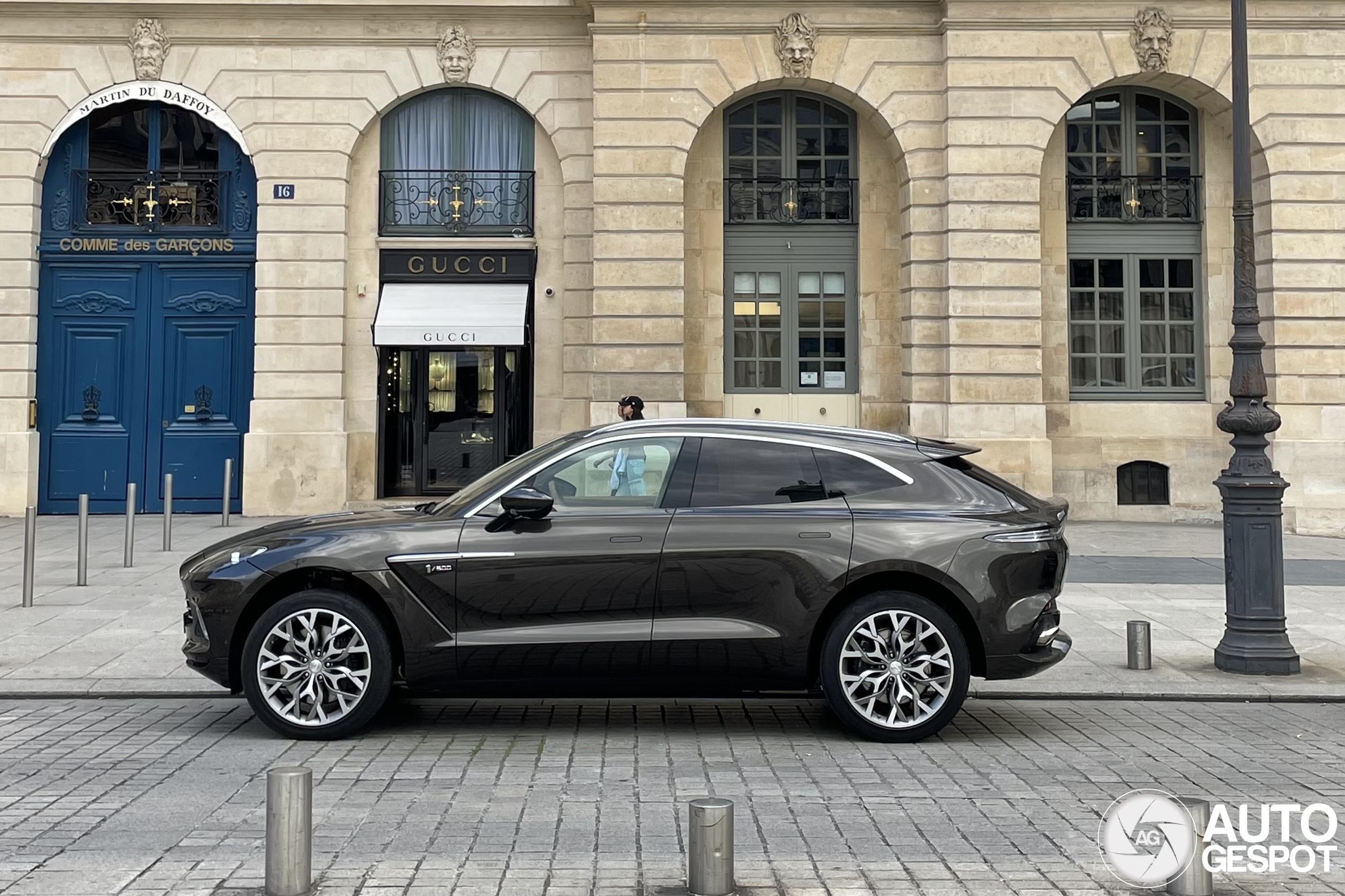 Aston Martin DBX