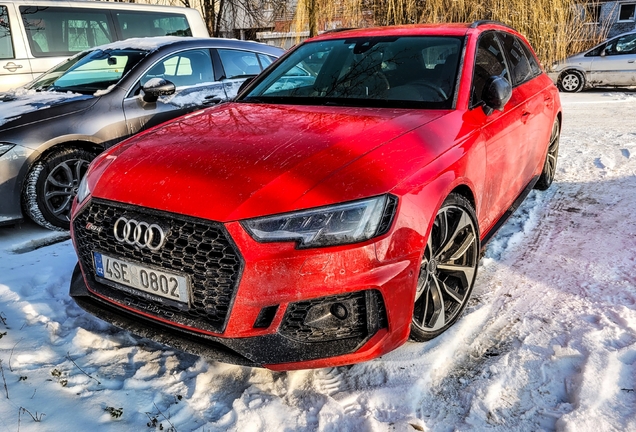 Audi RS4 Avant B9