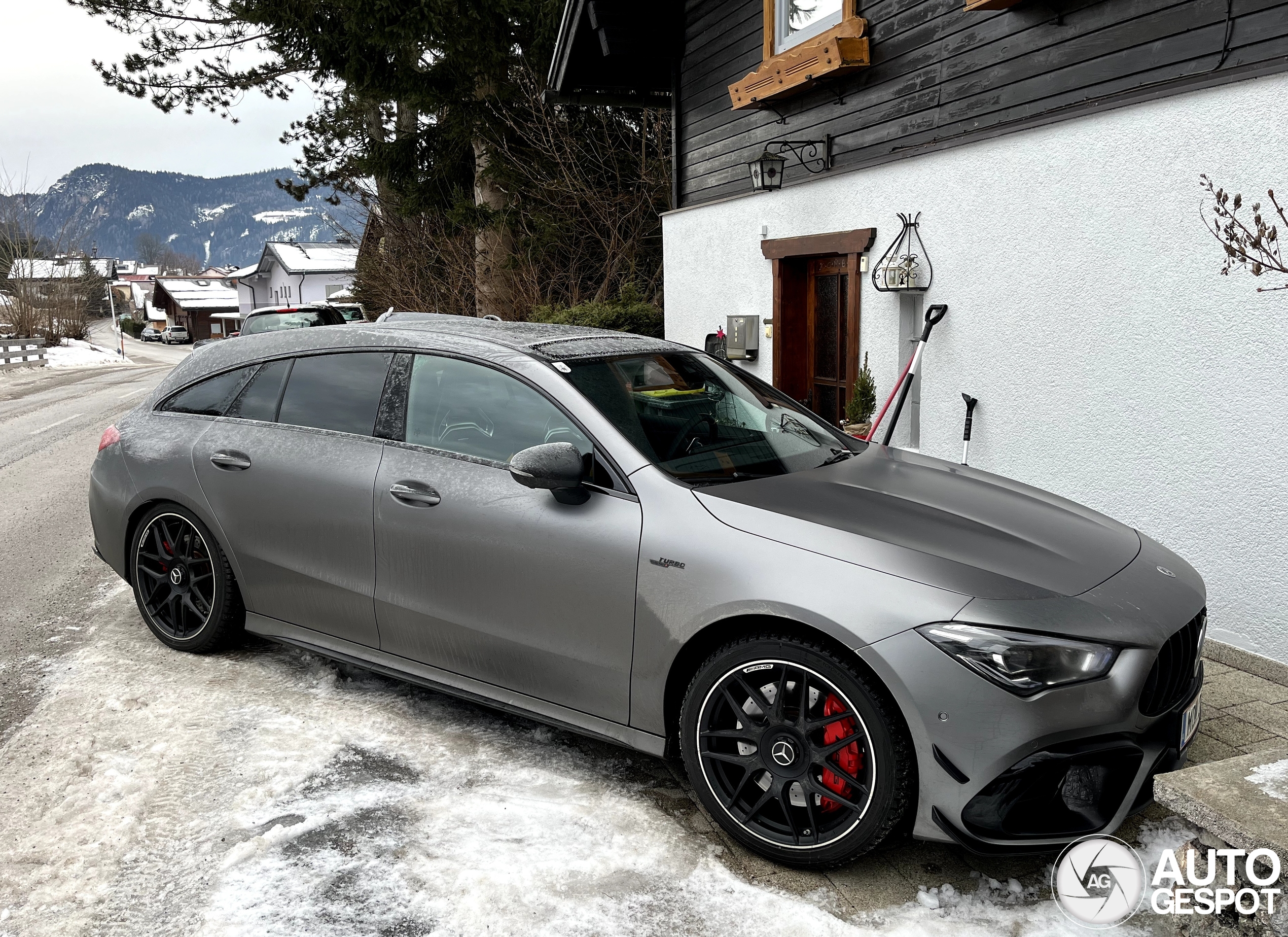 Mercedes-AMG CLA 45 S Shooting Brake X118