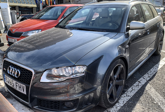 Audi RS4 Avant B7