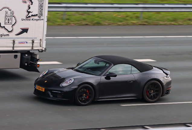 Porsche 992 Carrera 4S Cabriolet